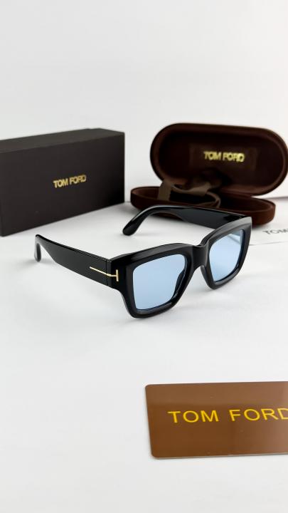 Tomford black blue 184