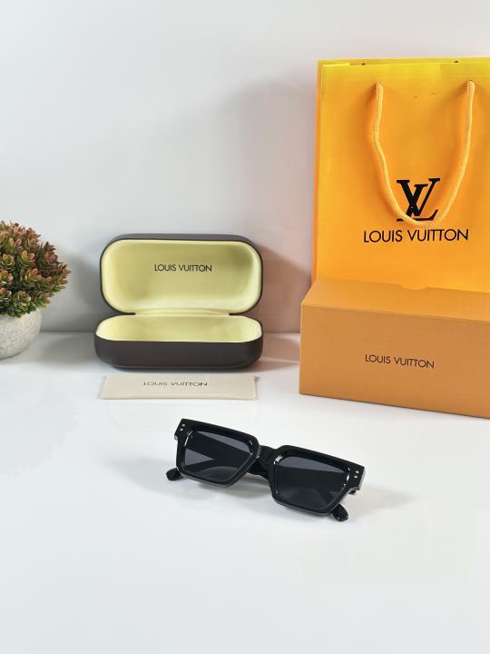 Louis_Vuitton_8263_Black