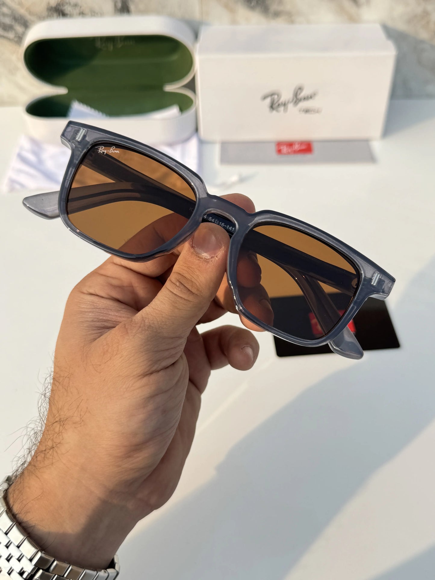 Raybann_1124_blue_brown