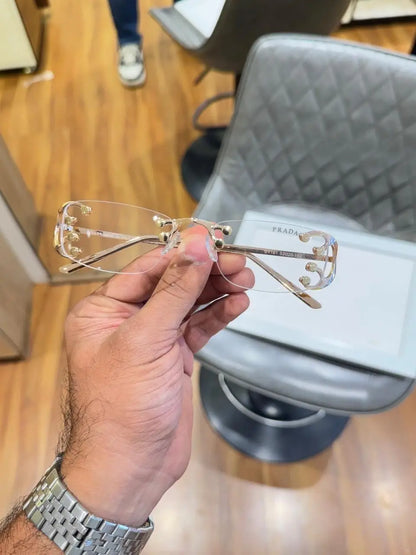 Prada_161_gold_plano