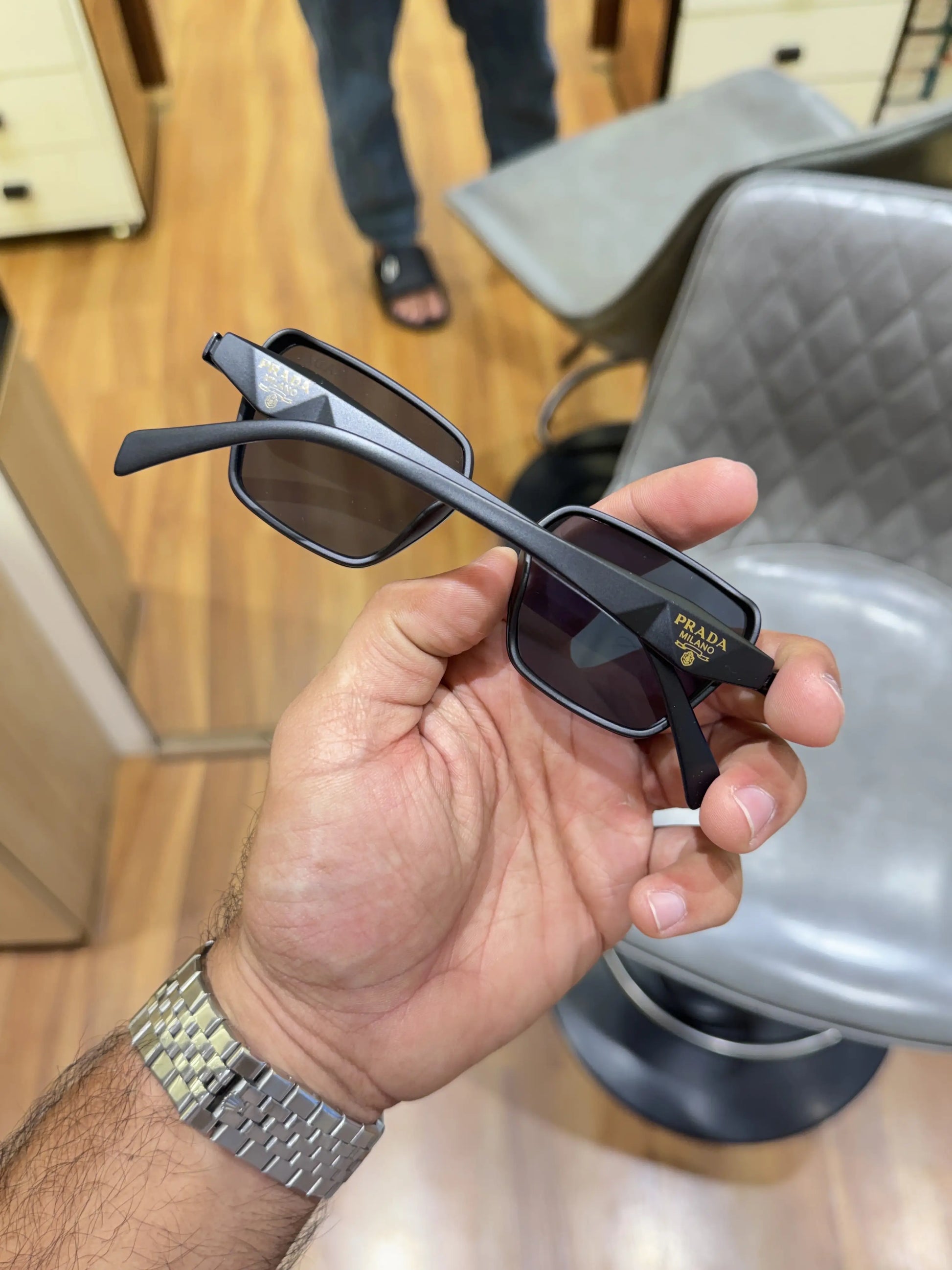 Prada_7381_full_black