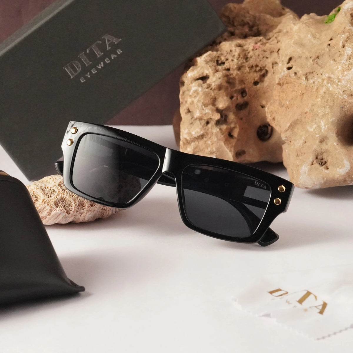 Dita 1001 gold black 
