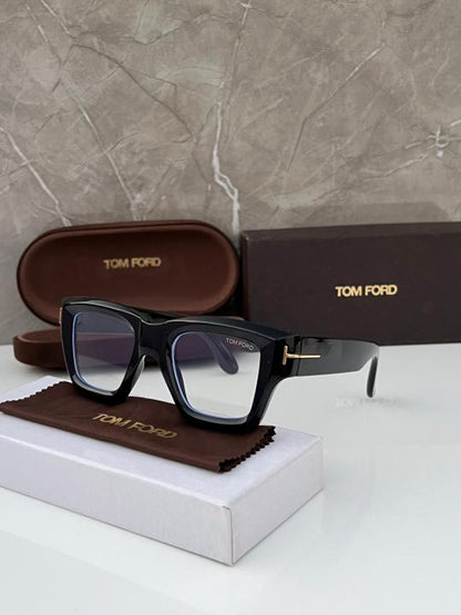 Tomford_4184_black_plano