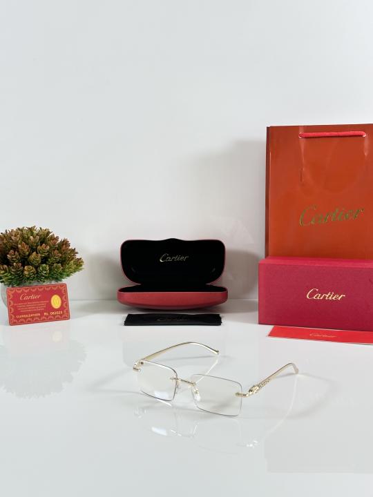 Cartier_1027_Gold_Day_Night_Colour_Changing_Glass