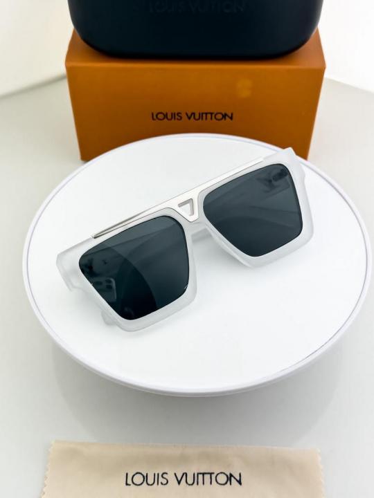 Louis_vuitton_ice_black_1502
