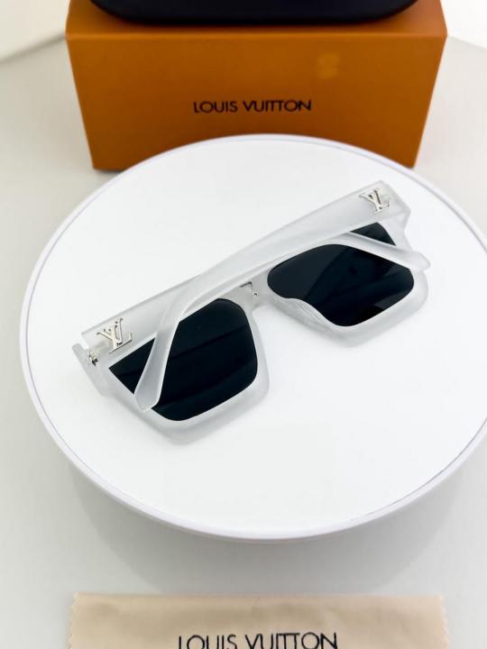 Louis_vuitton_ice_black_1502