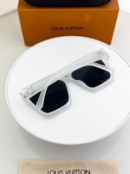 Louis_vuitton_ice_black_1502