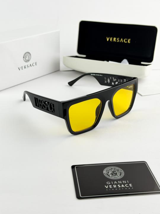 Versace yellow 4430