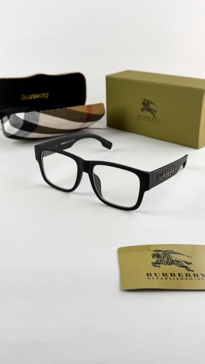 Burberry_printed_plano_4358