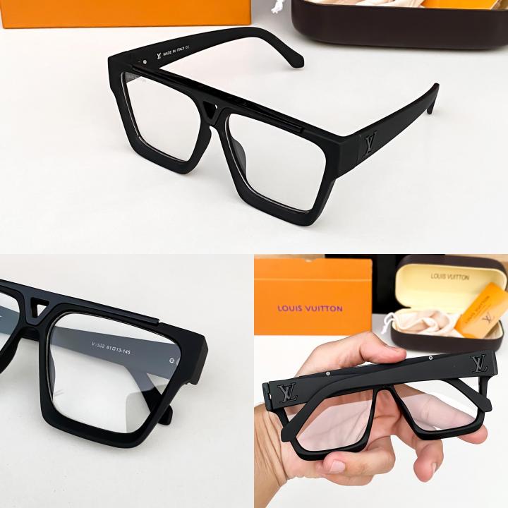 Louis_Vuitton black plano 1502