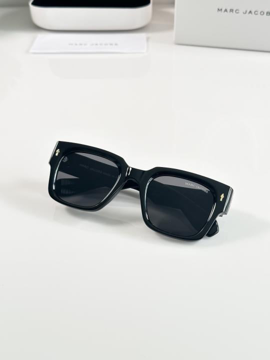 Marc Jacobs 1126 Black