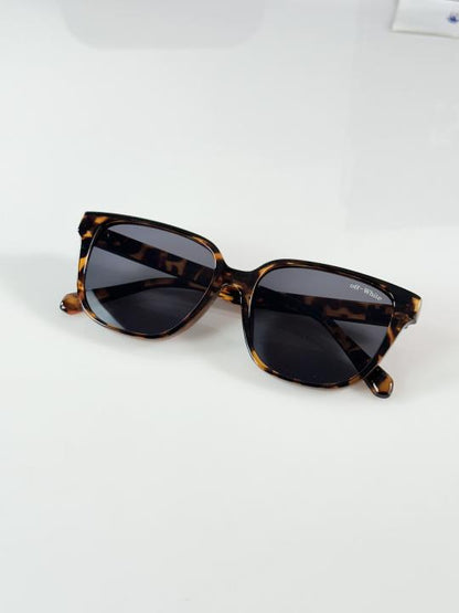 Off_White_2135_Chita_Black