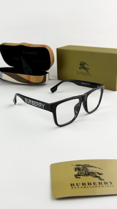 Burberr_y black plano in
