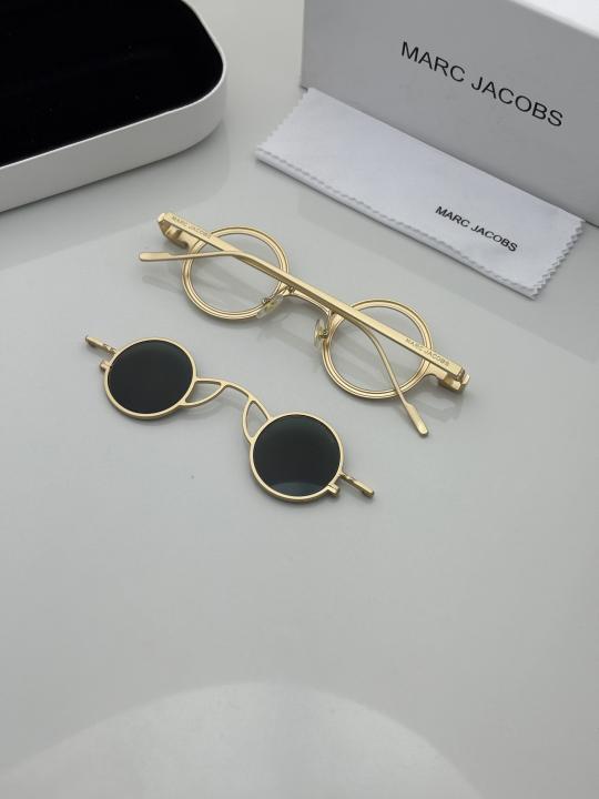 Marc.jacobs 58118 attachment
