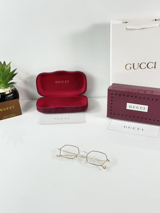 Gucci_307_Gold_Frame