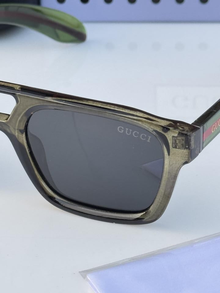 Guccii_4951_olive_black
