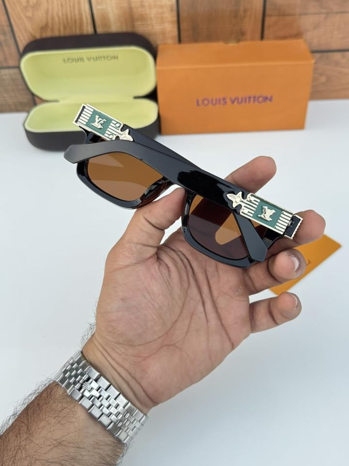 Louis_vuitton_1126_brown_gold