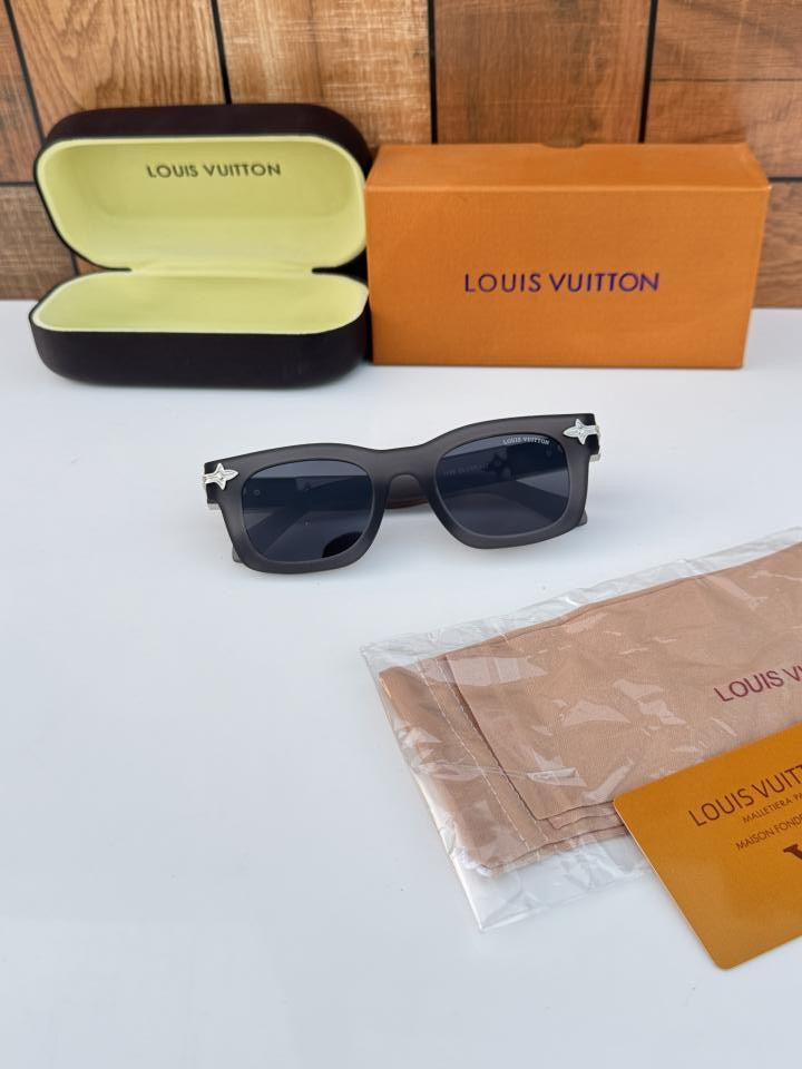 Louiss_vuitton_1126_grey