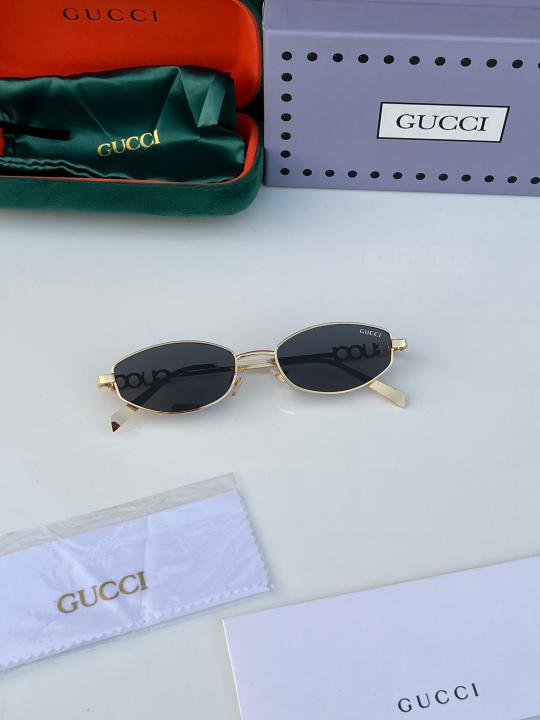 Gucci_32827_gold_black