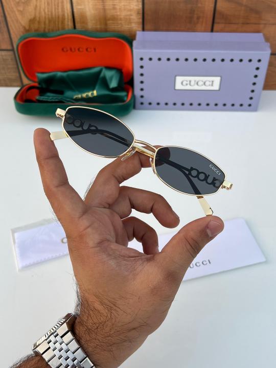 Gucci_32827_gold_black