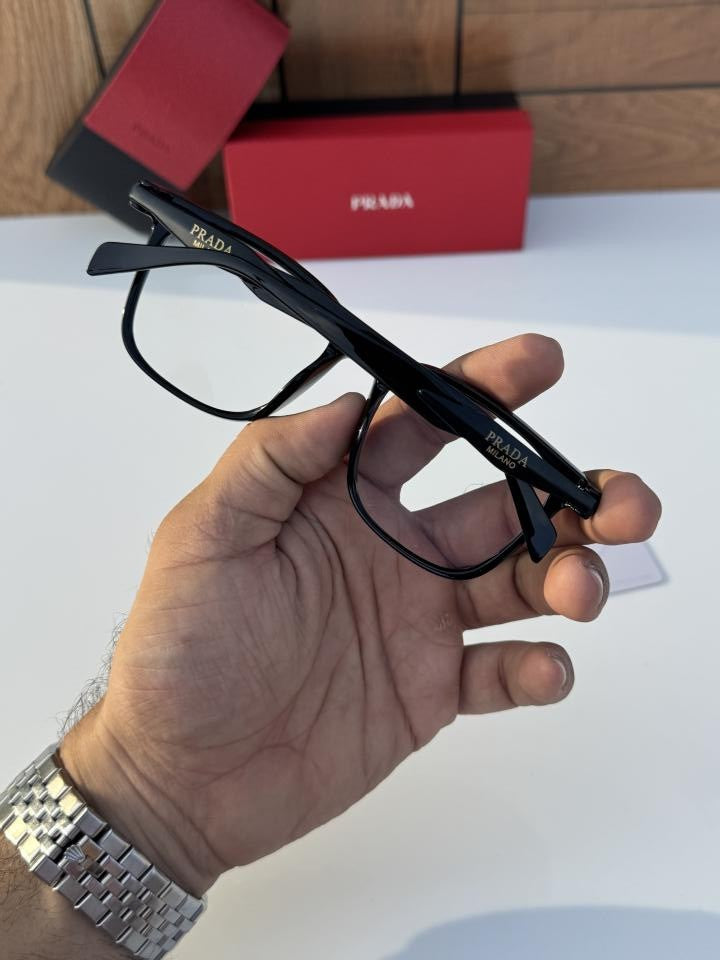 Prada_58177_black_plano