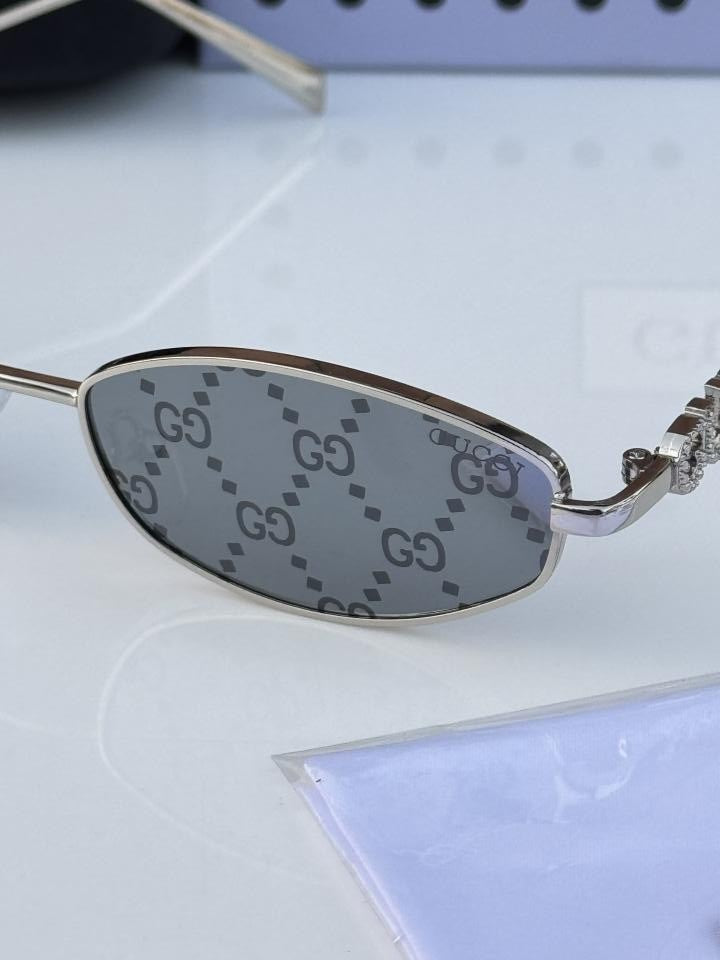 Gucci_32827_silver_monogram