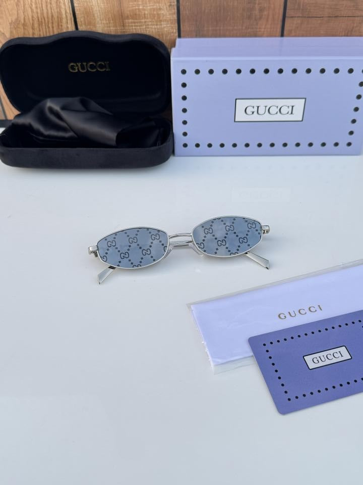 Gucci_32827_silver_monogram