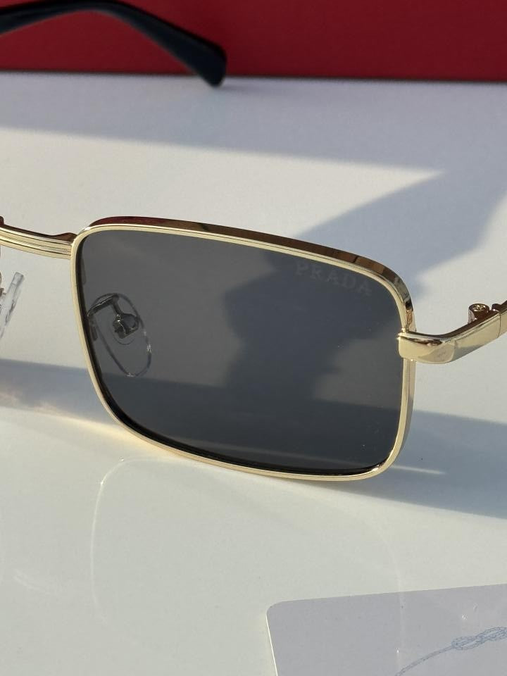 Prada_58040_gold_black