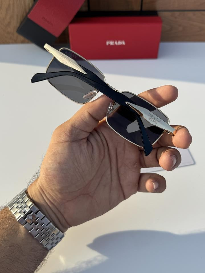 Prada_58040_gold_black