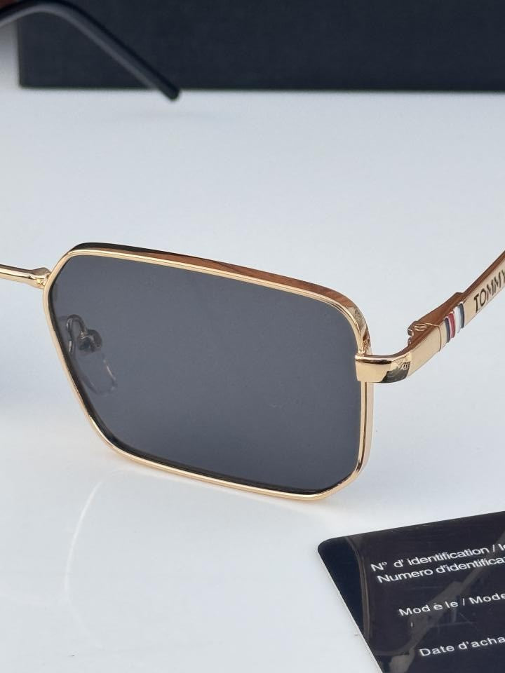 Tommy_hilfiger_1452_gold_black