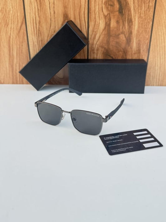 Tommy_hilfiger_2641_grey_black