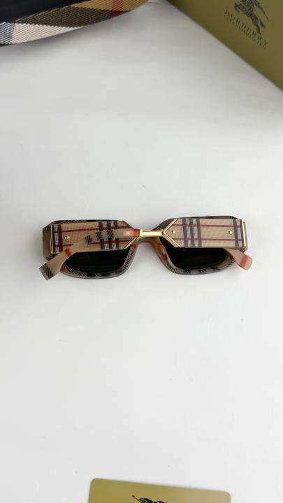 Burberr_y_gold_green_98410