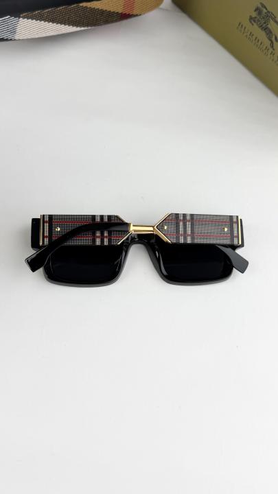 Burberr_y_gold_black-98411-69