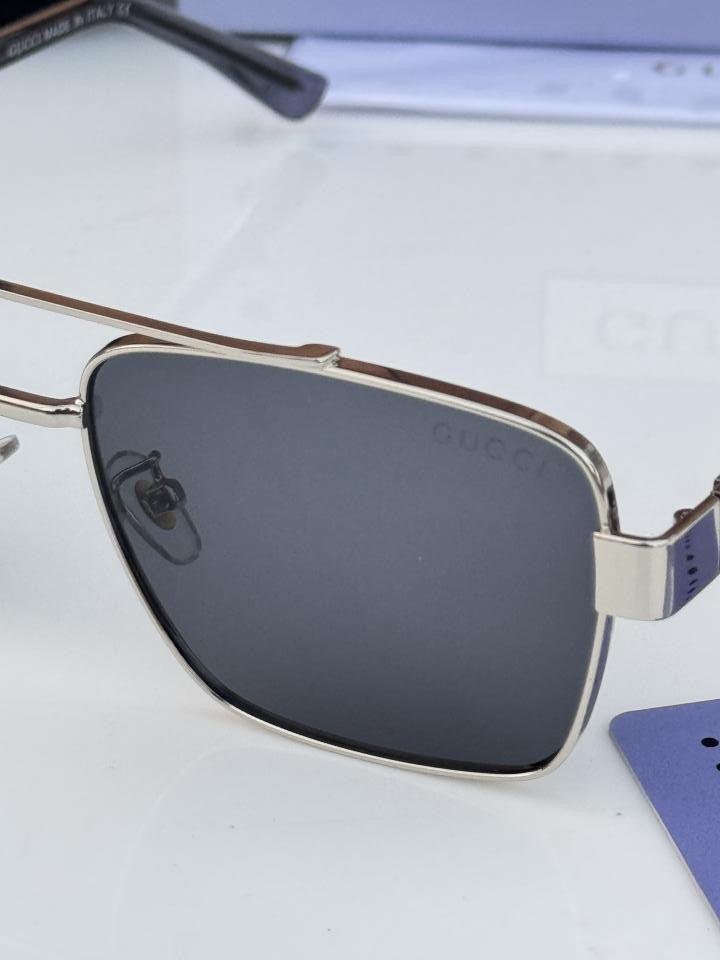 Gucci320_silver black