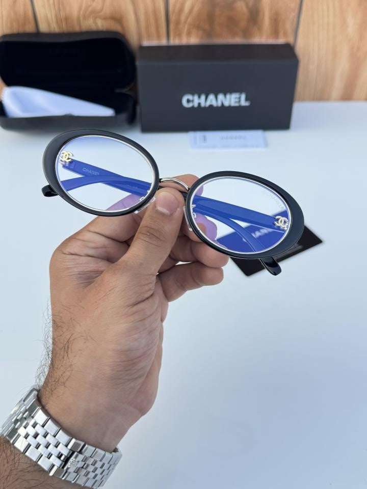 chanel7359_gold_black_plano