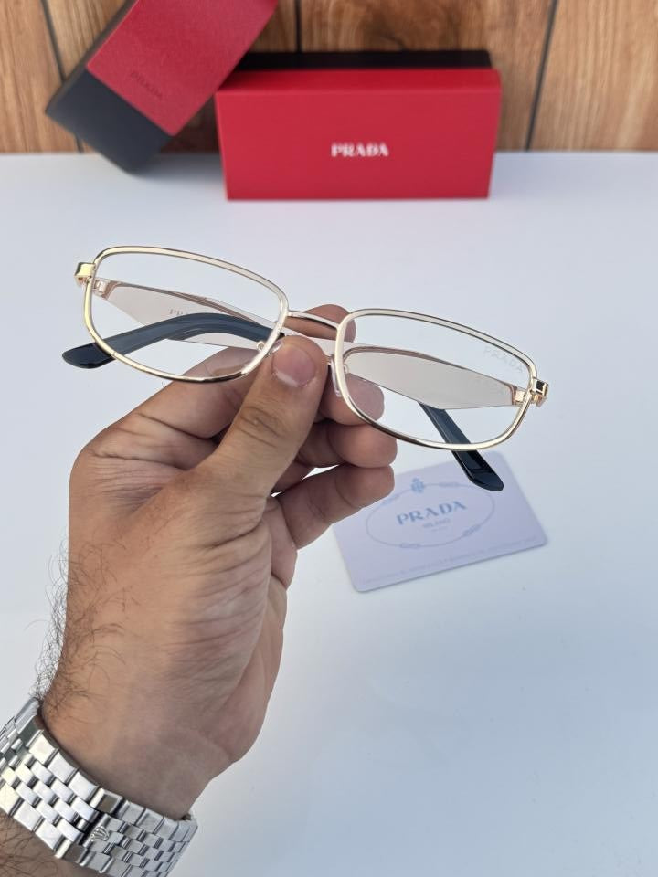prada25072_goldplano
