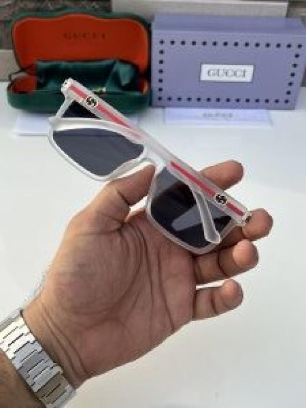 gucc_i 8949 white black