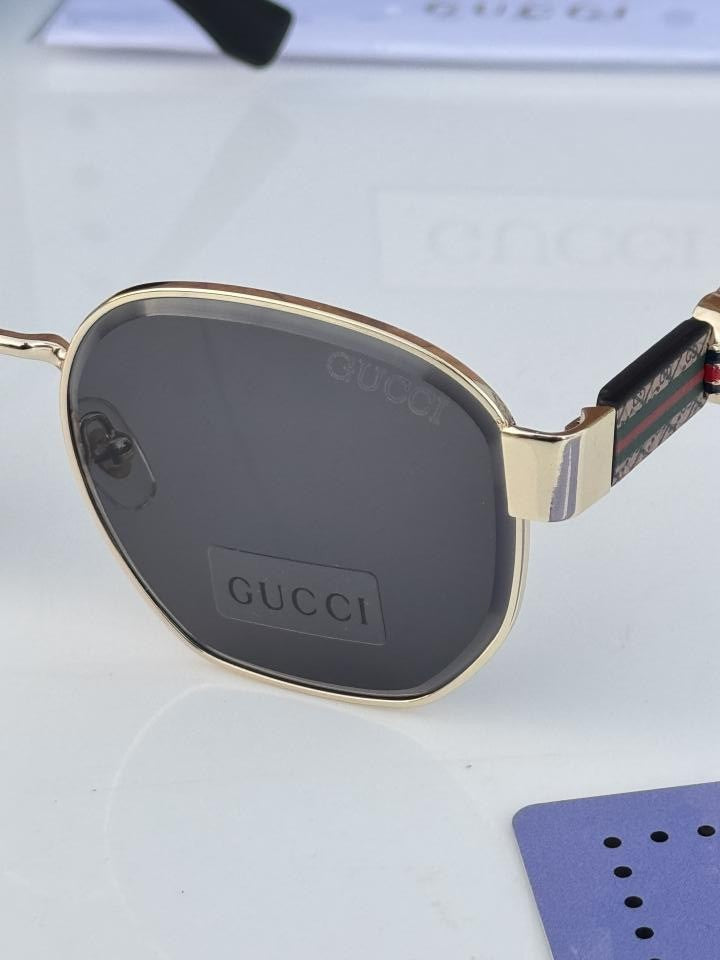 Gucci24042 gold black