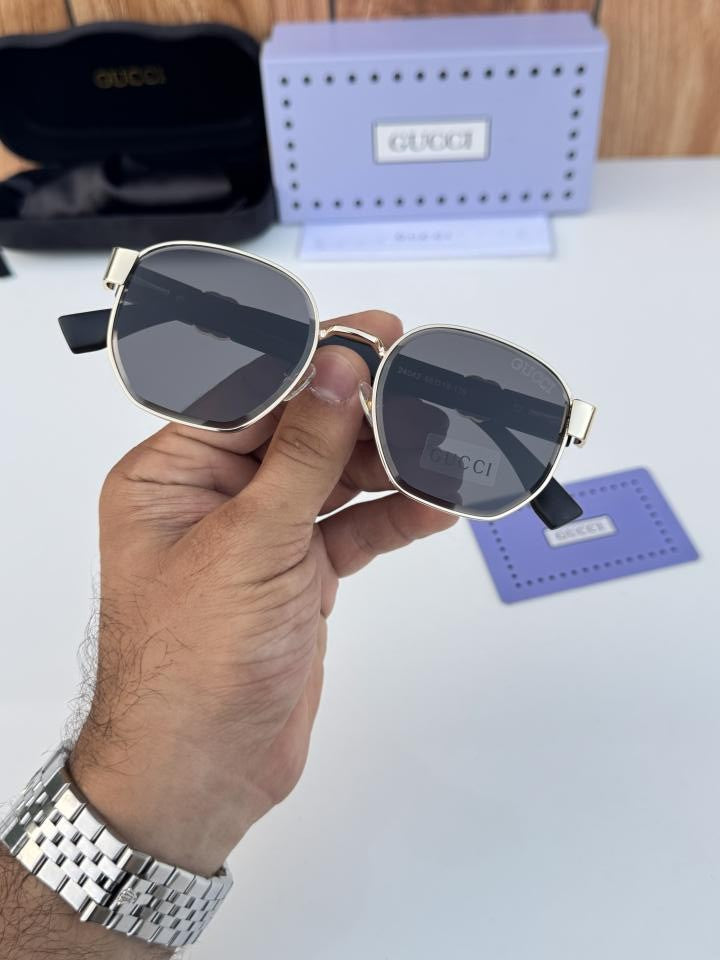 Gucci24042 gold black