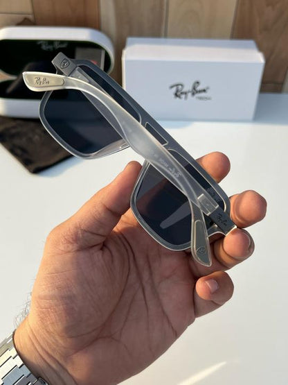 Raybannn 4904 white black