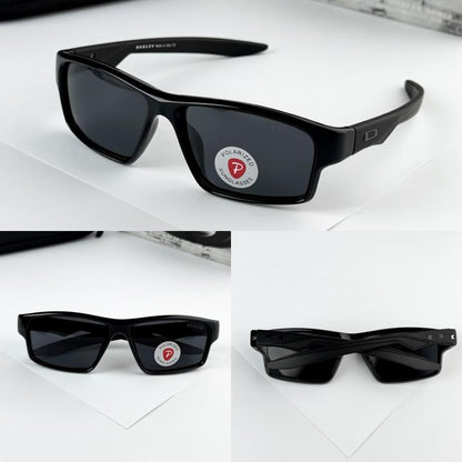Oakl_y_black_2263