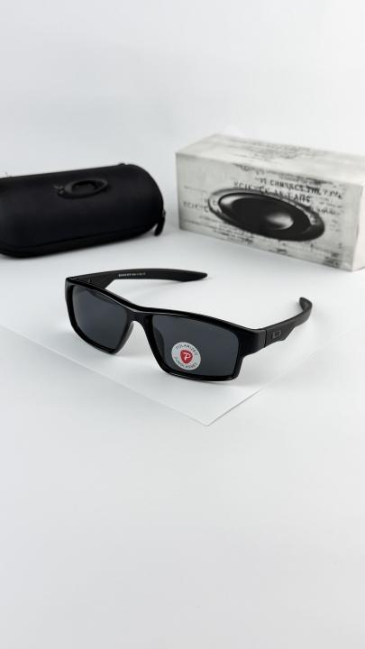 Oakl_y_black_2263