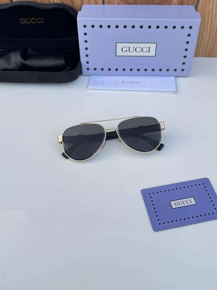 Gucci24023_gold_black