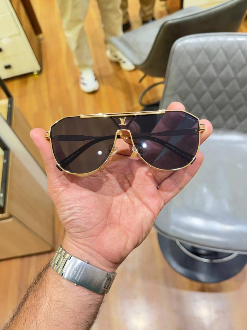 Veyro Gold Shield Sunglasses
